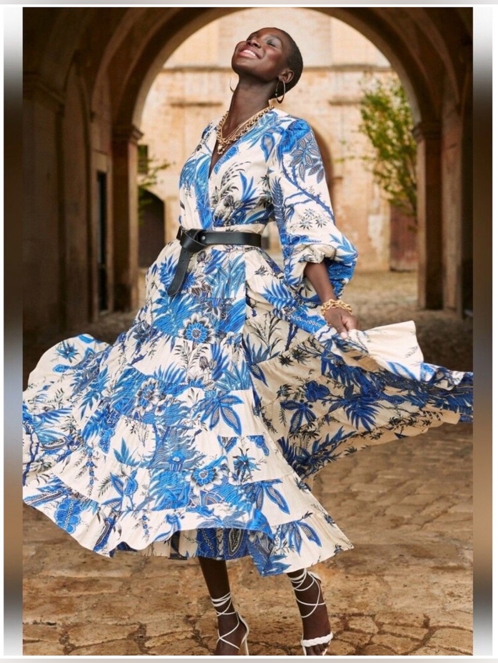 Banana Republic Wrap Blue and White Floral Stampa Tiered Maxi Dress Size L